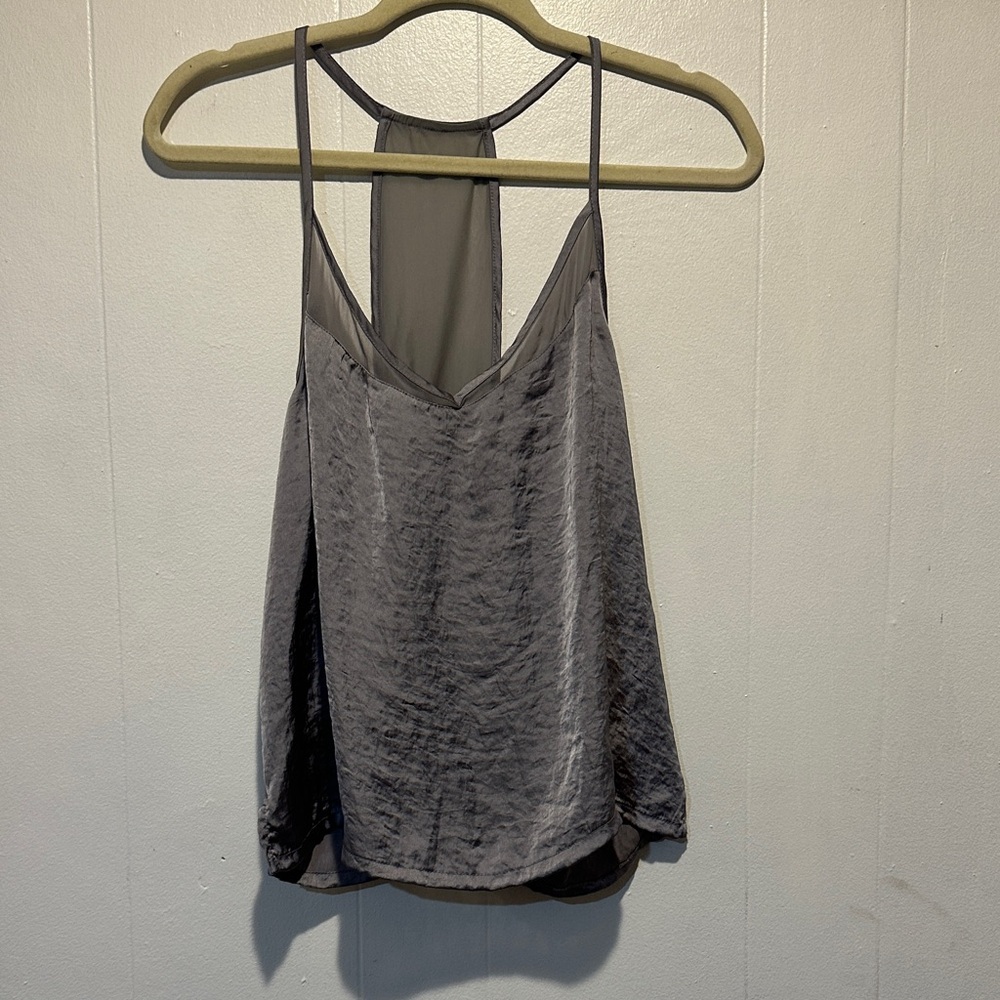 Tahari sleepwear top size m‎